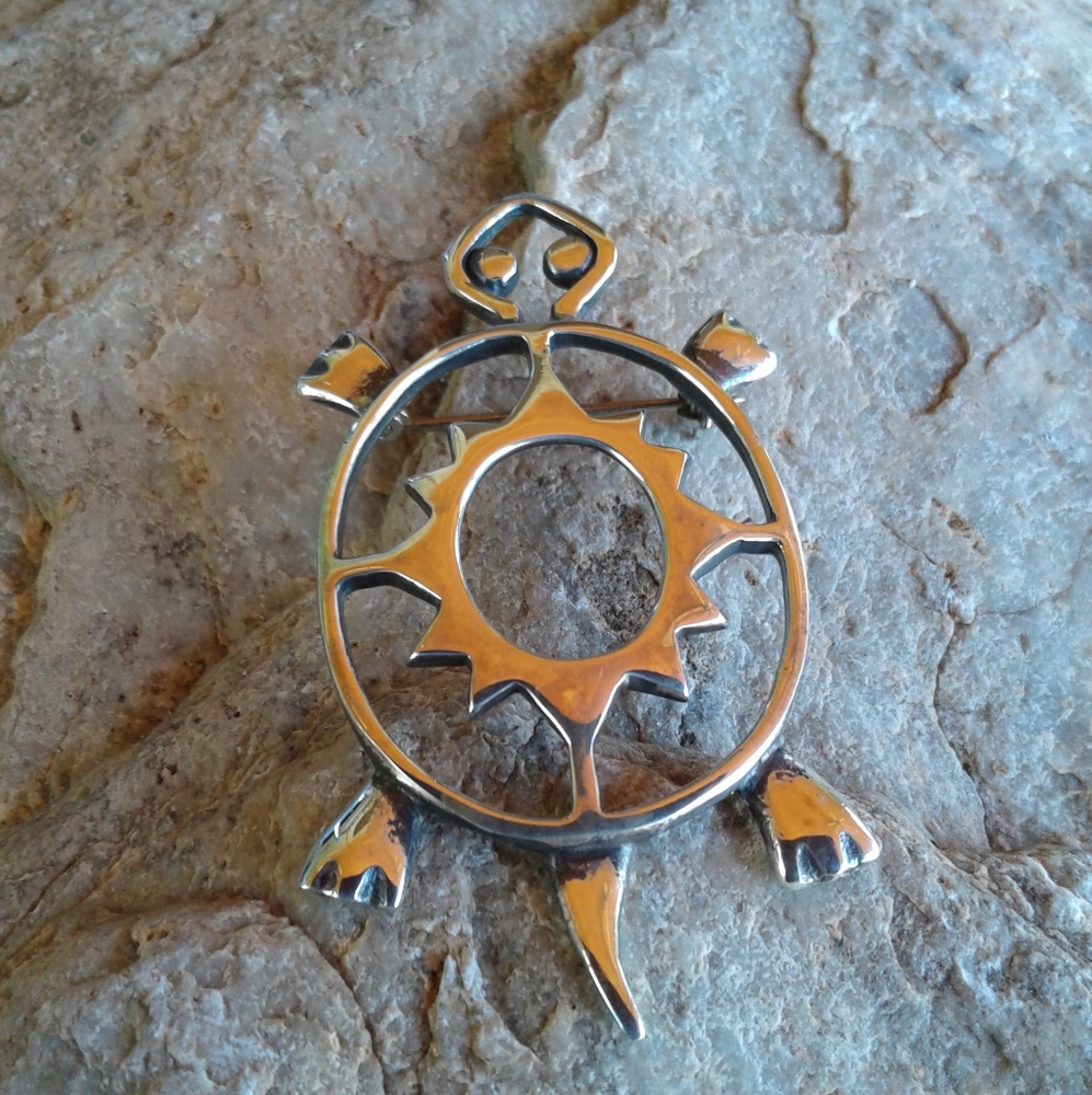 Sterling Silver Turtle Pin - Picture 3 of 6